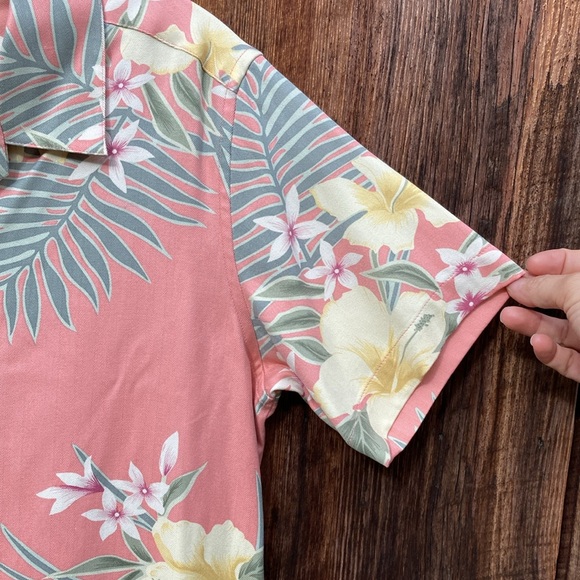 Tommy Bahama Short Sleeve Shirt 100% silk - Picture 5 of 7